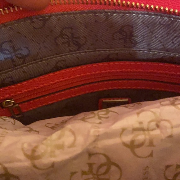 GUESS Purse ….BEAUTIFUL passion pink rose coloured purse with Gold detailing - Picture 7 of 12